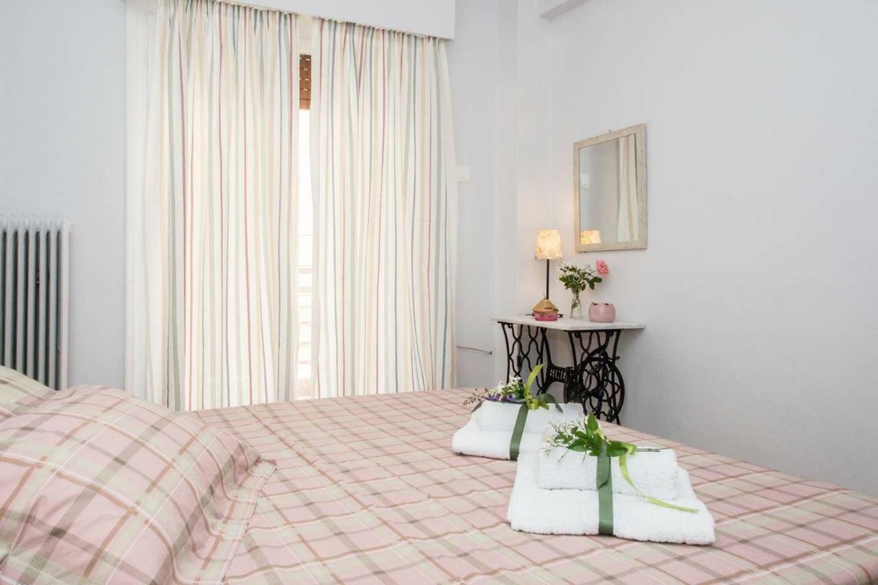 The Ideal Locale - A Sleek And Illuminated Space Kalamata Zewnętrze zdjęcie